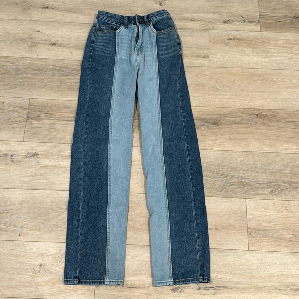 Two toned 90’s boyfriend jeans